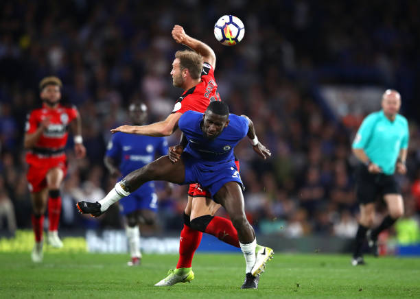 大家都迫不 大家都迫不