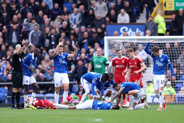 在现代足球 在现代足球